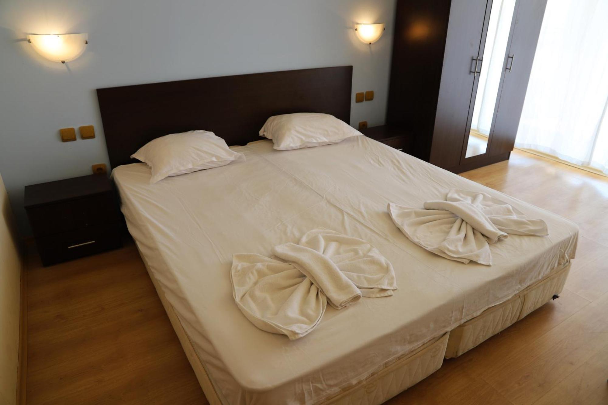 Menada Atrium Apartments เอเลนีเต ห้อง รูปภาพ