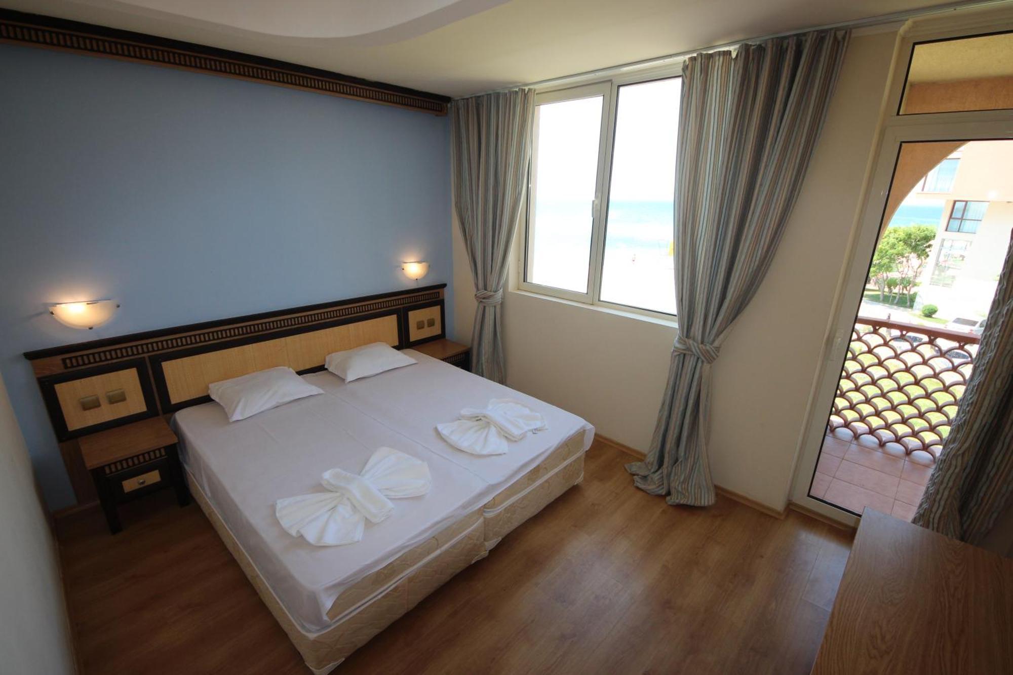 Menada Atrium Apartments เอเลนีเต ห้อง รูปภาพ