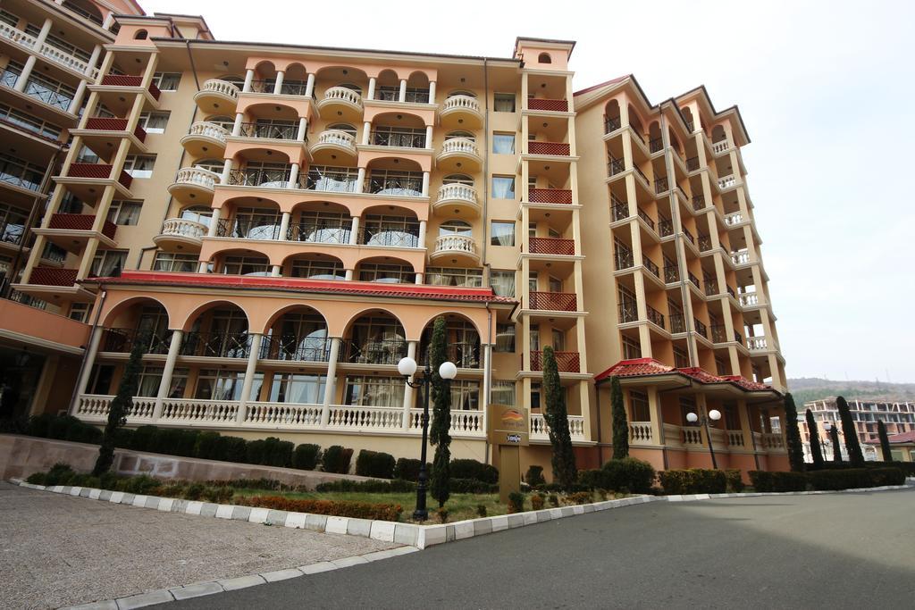 Menada Atrium Apartments เอเลนีเต ภายนอก รูปภาพ