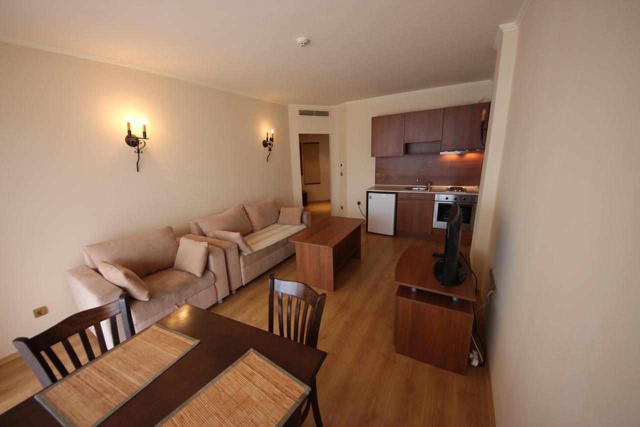 Menada Atrium Apartments เอเลนีเต ภายนอก รูปภาพ